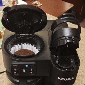 Keurig 2 in 1 coffee maker